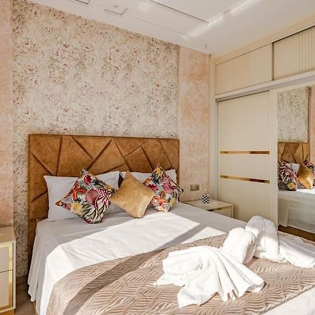 Royale Duplexe Pleine Centre Tanger Apartman Kültér fotó