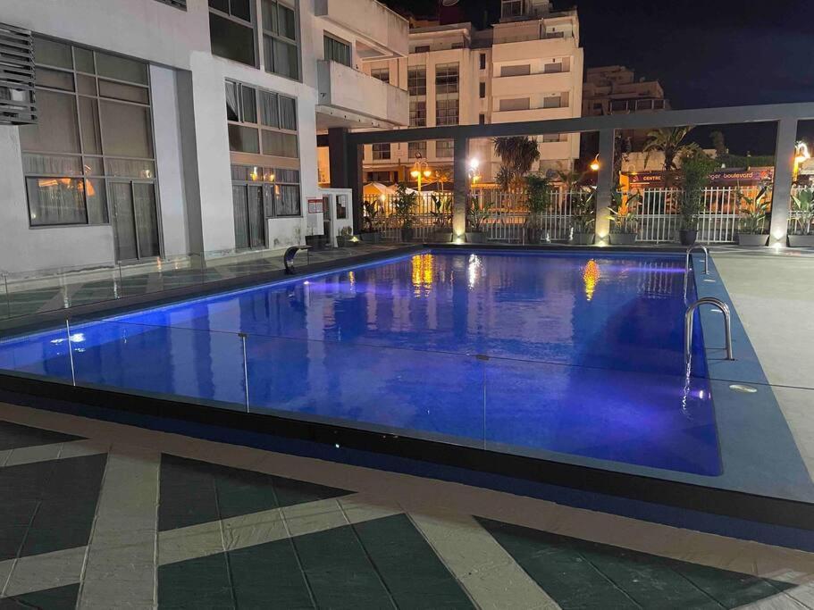 Royale Duplexe Pleine Centre Tanger Apartman Kültér fotó