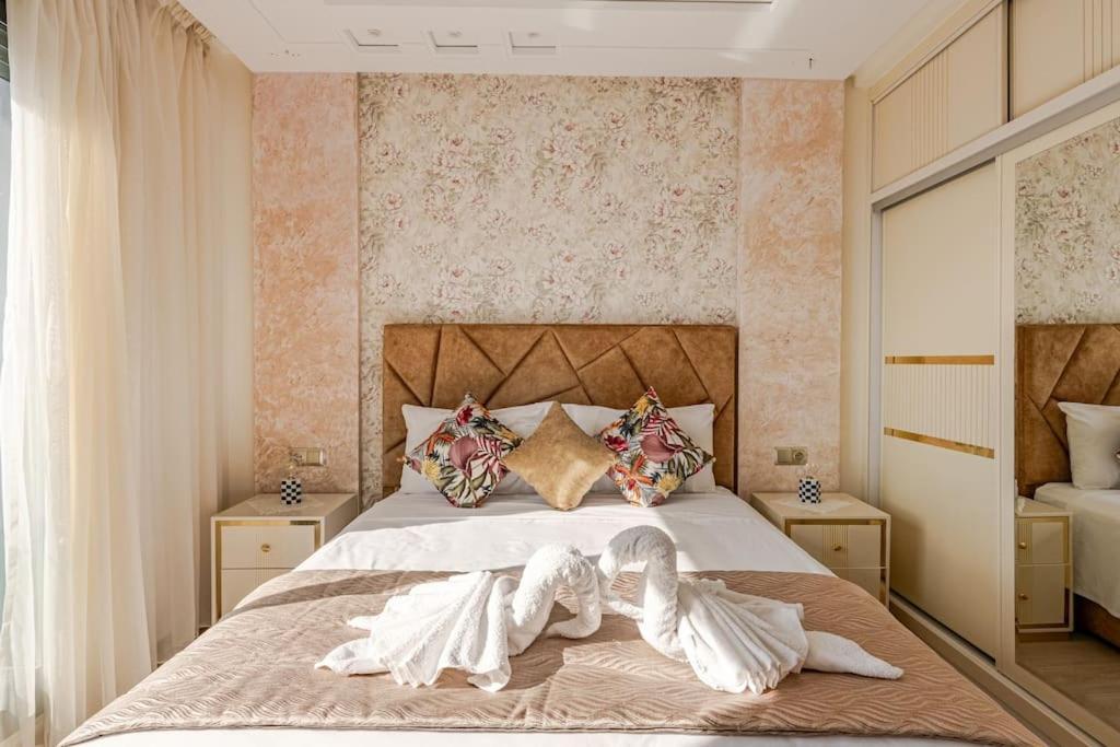 Royale Duplexe Pleine Centre Tanger Apartman Kültér fotó