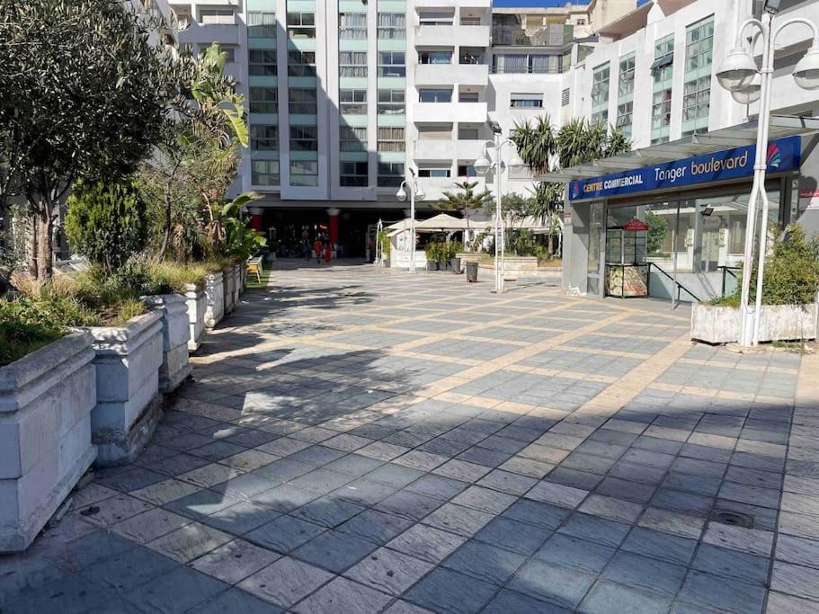 Royale Duplexe Pleine Centre Tanger Apartman Kültér fotó