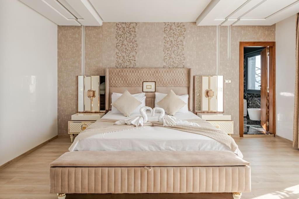 Royale Duplexe Pleine Centre Tanger Apartman Kültér fotó