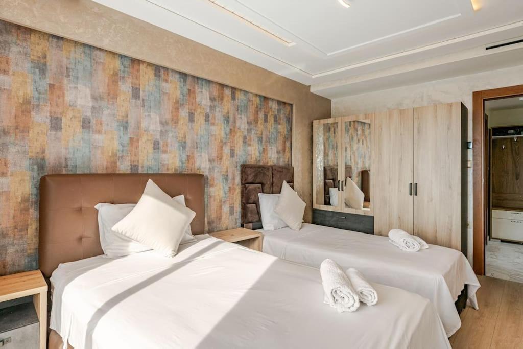 Royale Duplexe Pleine Centre Tanger Apartman Kültér fotó