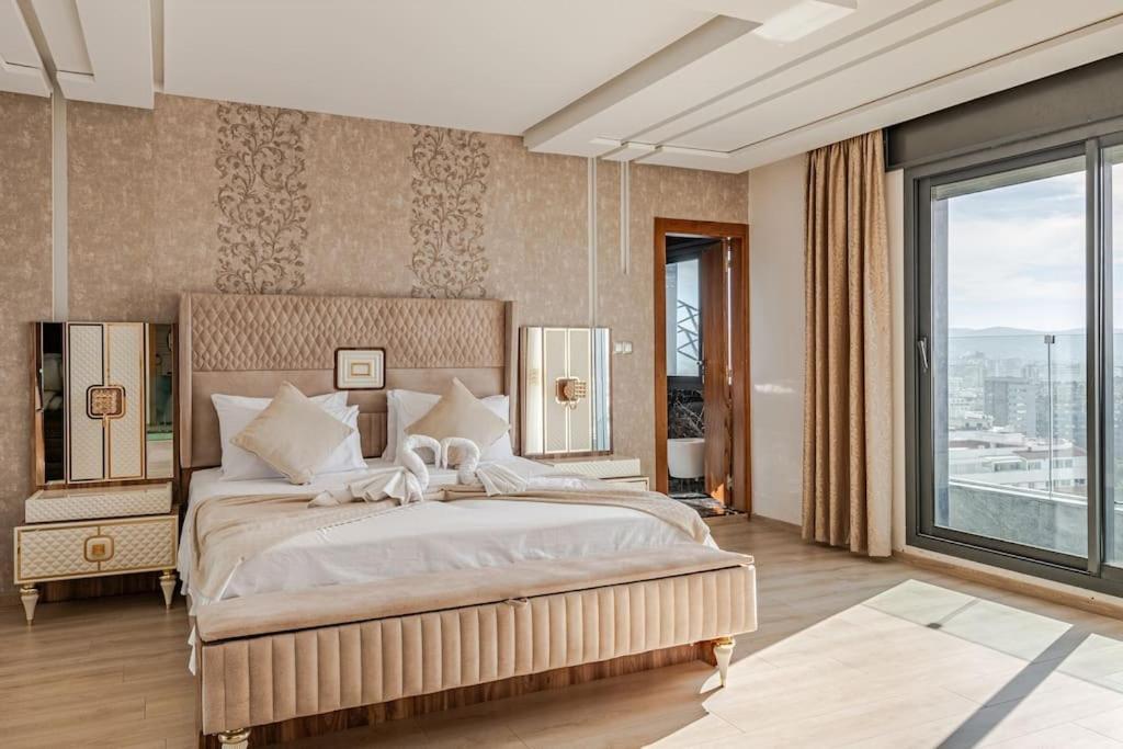 Royale Duplexe Pleine Centre Tanger Apartman Kültér fotó